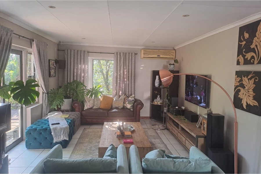 To Let 3 Bedroom Property for Rent in Abbotsford Eastern Cape
